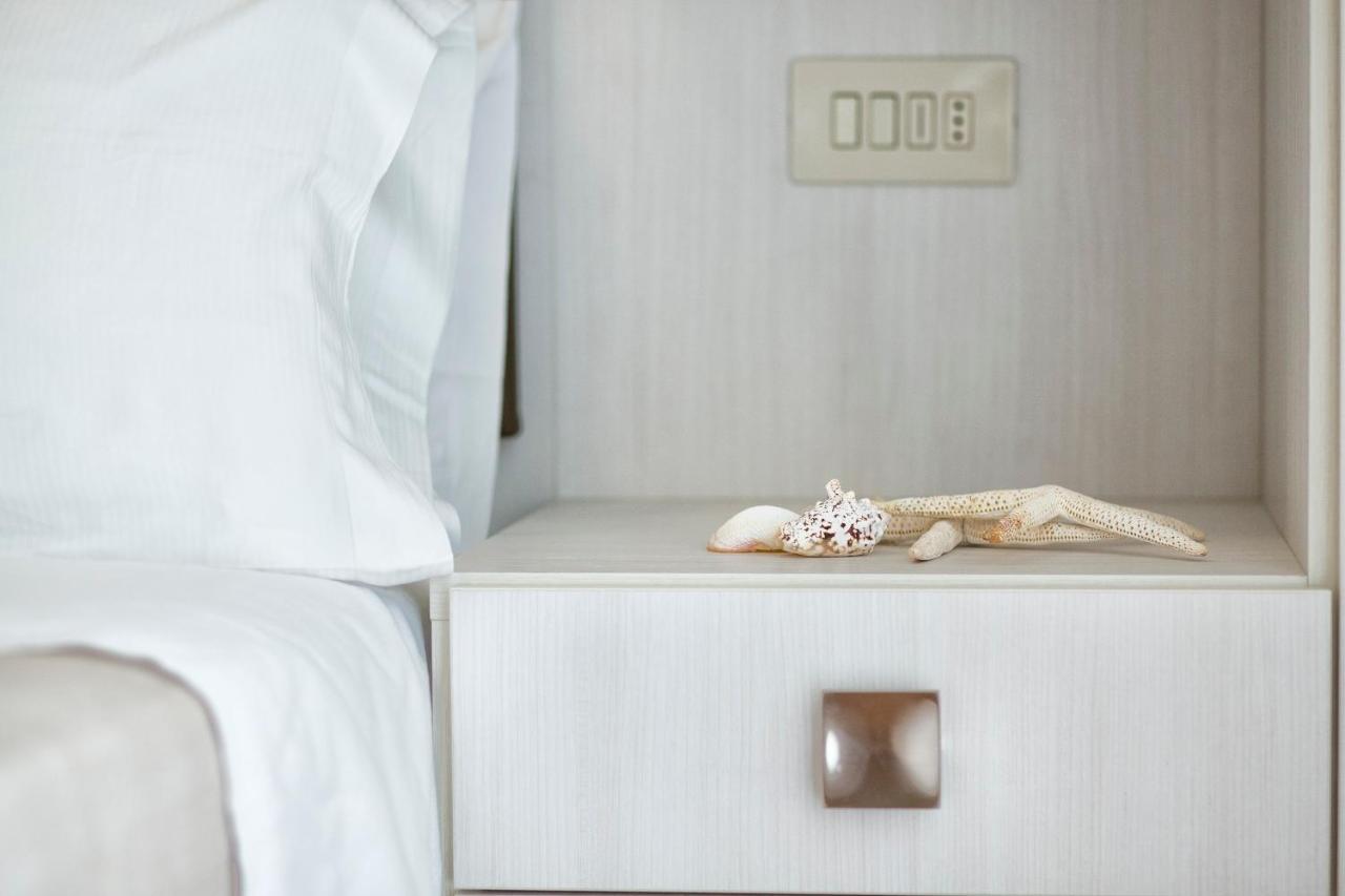 Hotel Bremen Римини Экстерьер фото